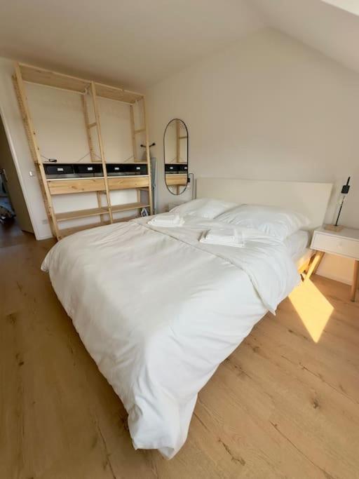 Apartment City-apartment, Messe Und Airport Bequem Erreichbar Düsseldorf