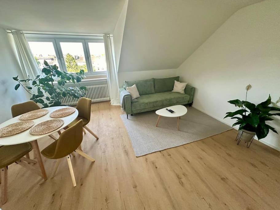 City-apartment, Messe Und Airport Bequem Erreichbar Apartment Düsseldorf